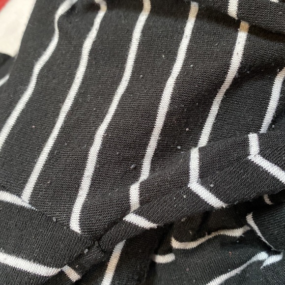 Express black and white tunic - Picture 2 of 2